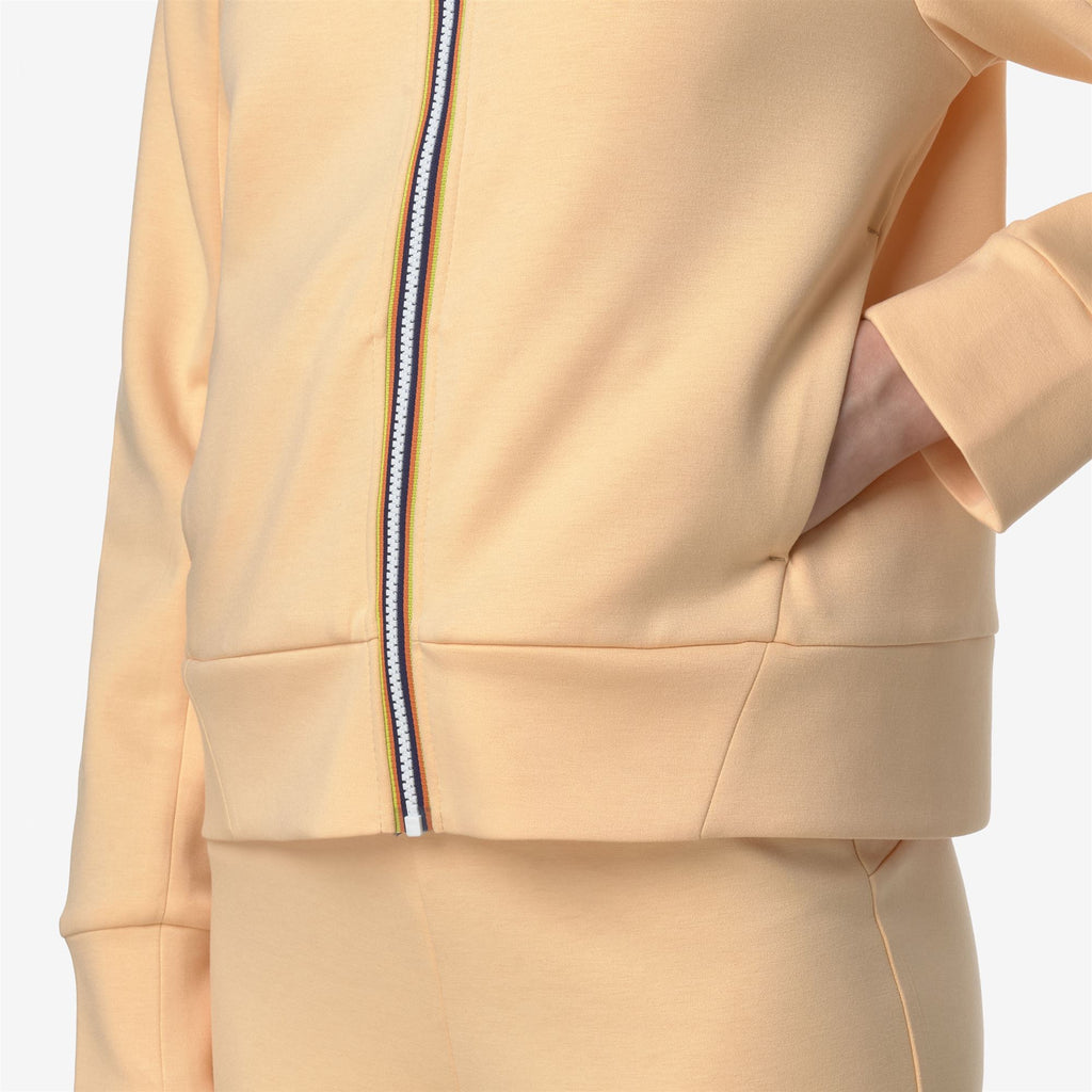 Fleece_WOMAN_DIVINE LIGHT SPACER_Jacket_Beige Sheepskin - Commercial 7