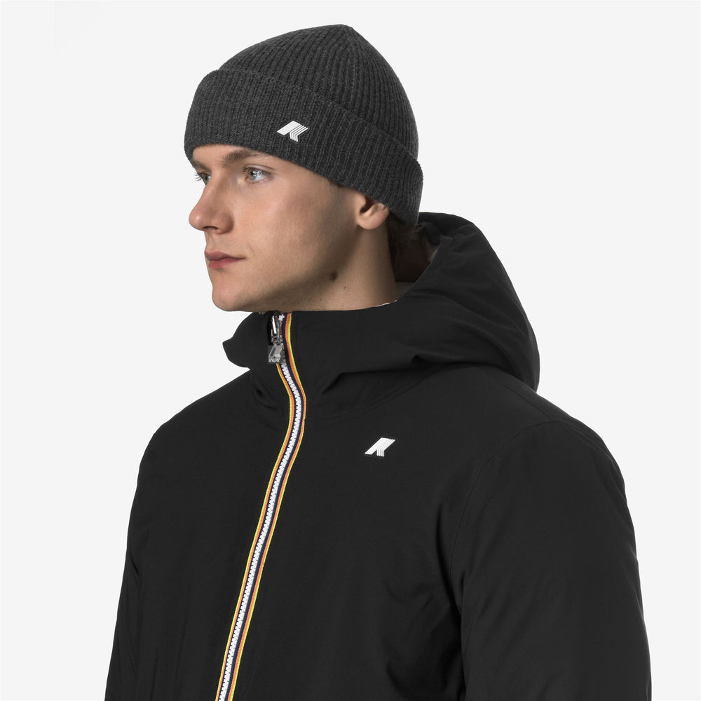 Gorro de pescador unisex de lana gris con canalé 02