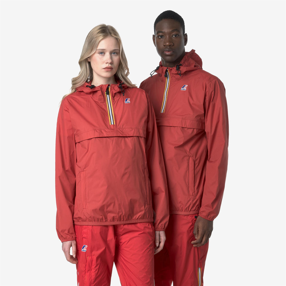 Chaqueta unisex marrón rojiza resistente al clima y plegable 02