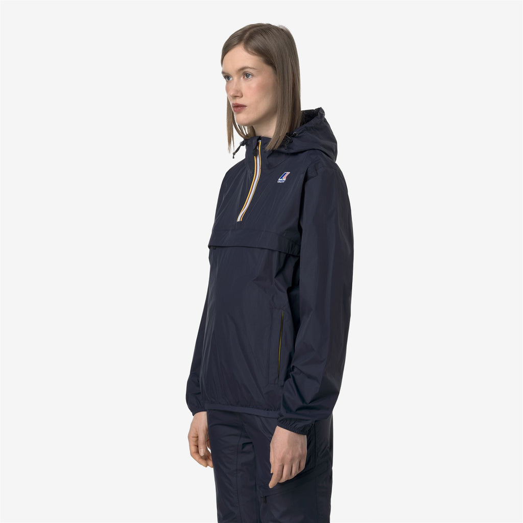 Jackets_UNISEX_LE VRAI 4.0 LEON_Mid_Blue Depth - Commercial 5