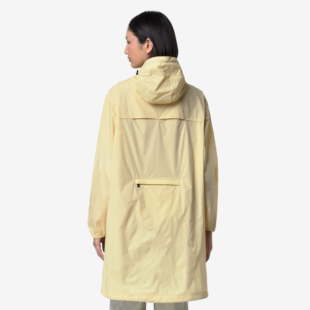 Jackets_UNISEX_LE VRAI 4.0 EIFFEL EAST_Long_Beige Parsnip - Commercial 6