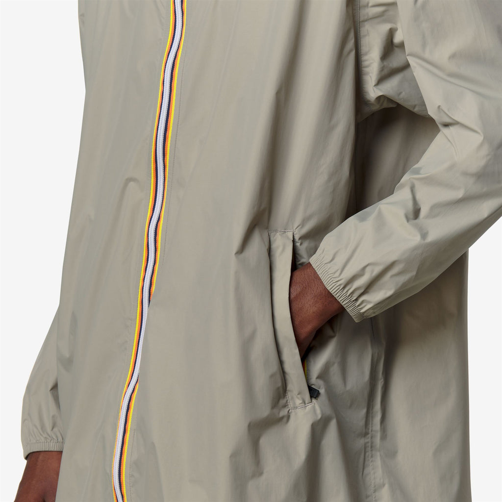 Jackets_UNISEX_LE VRAI 4.0 EIFFEL EAST_Long_Green Oak - Commercial 7