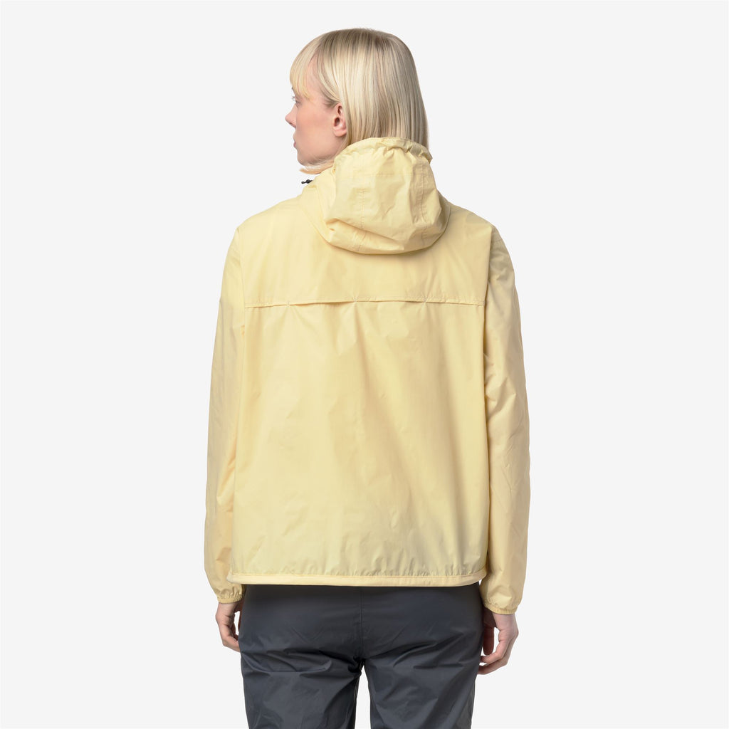 Jackets_UNISEX_LE VRAI 4.0 LEON EAST_Short_Beige Parsnip - Commercial 6