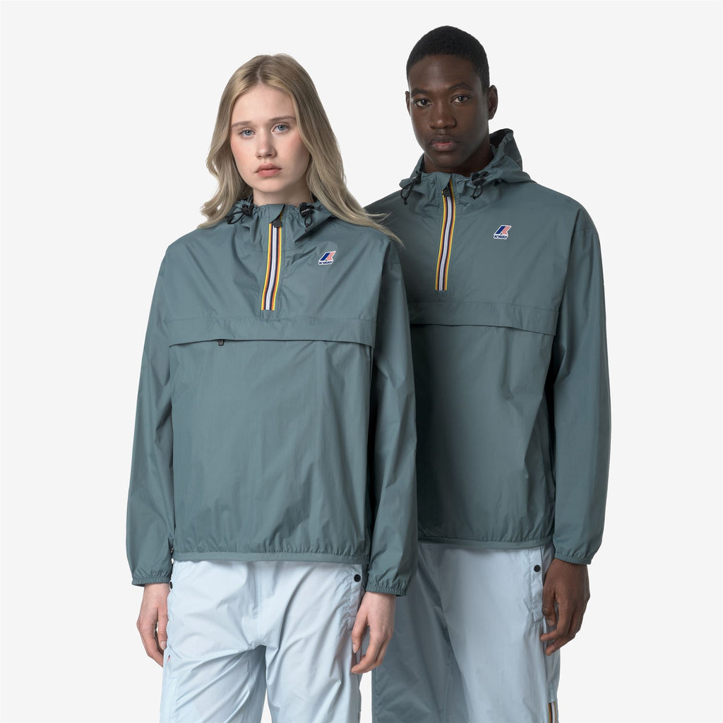 Jackets_UNISEX_LE VRAI 4.0 LEON EAST_Short_Green Iron - Commercial 7