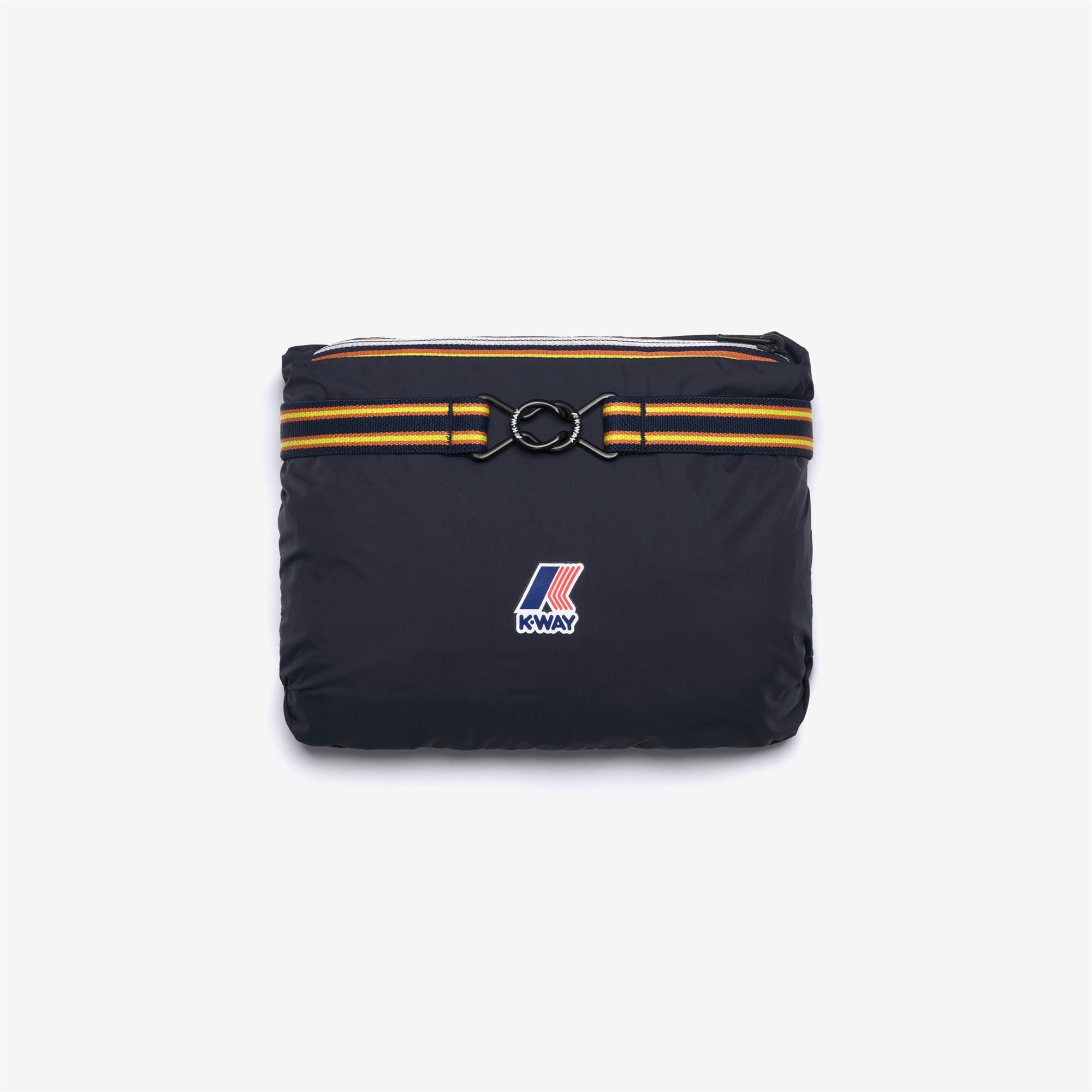 Jackets_UNISEX_LE VRAI 4.0 LEON EAST_Short_Blue Depth - Commercial 2