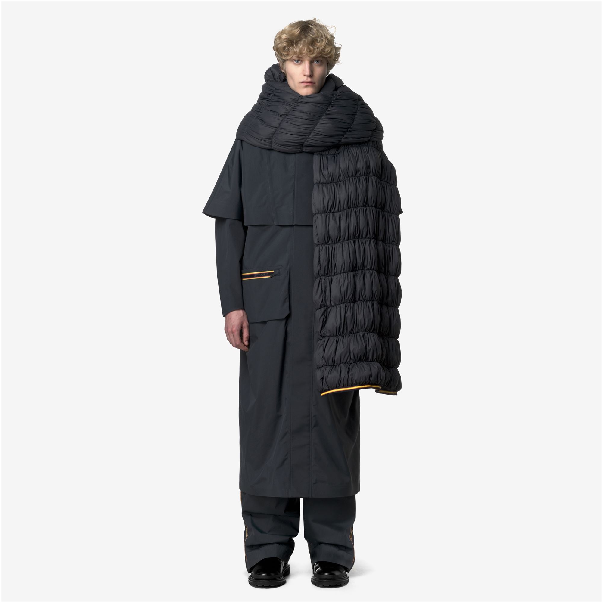 Scarves_UNISEX_SOUFFLE MAXI TECH WARM_Scarf_Blue Night - Commercial 4