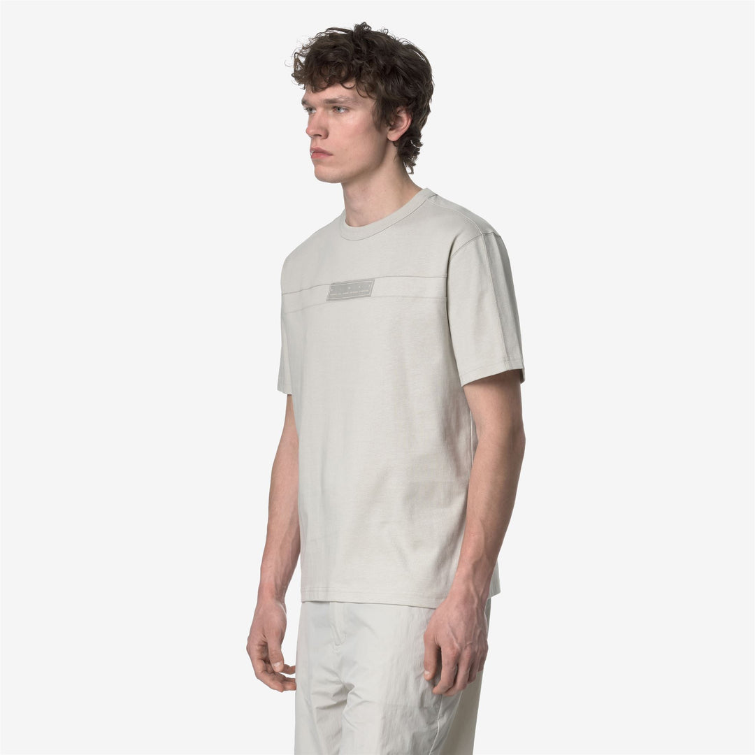 T-shirt casual da uomo beige con applicazioni in silicone stampate main