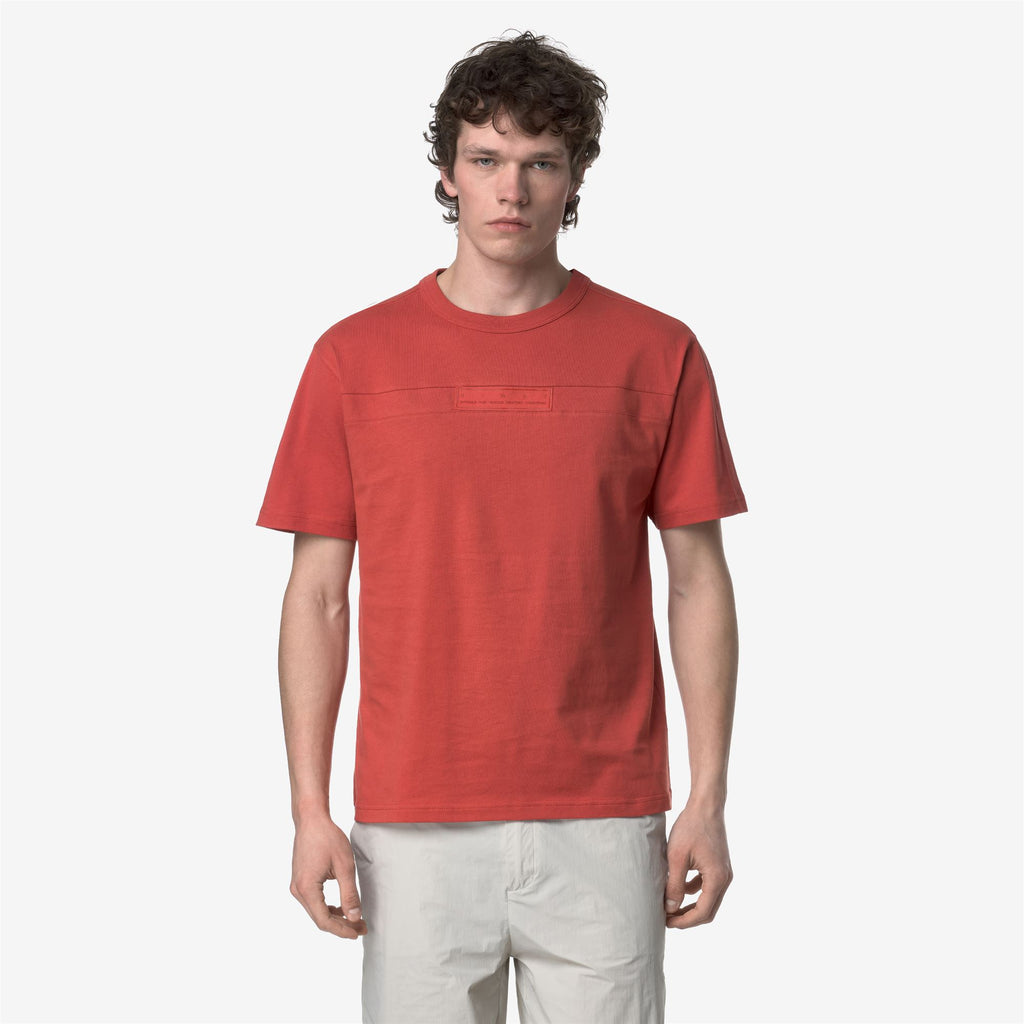 T-Shirts & Top_MAN_FANTOME DOUBLE LABEL_T-Shirt_Red Jasper - Commercial 4
