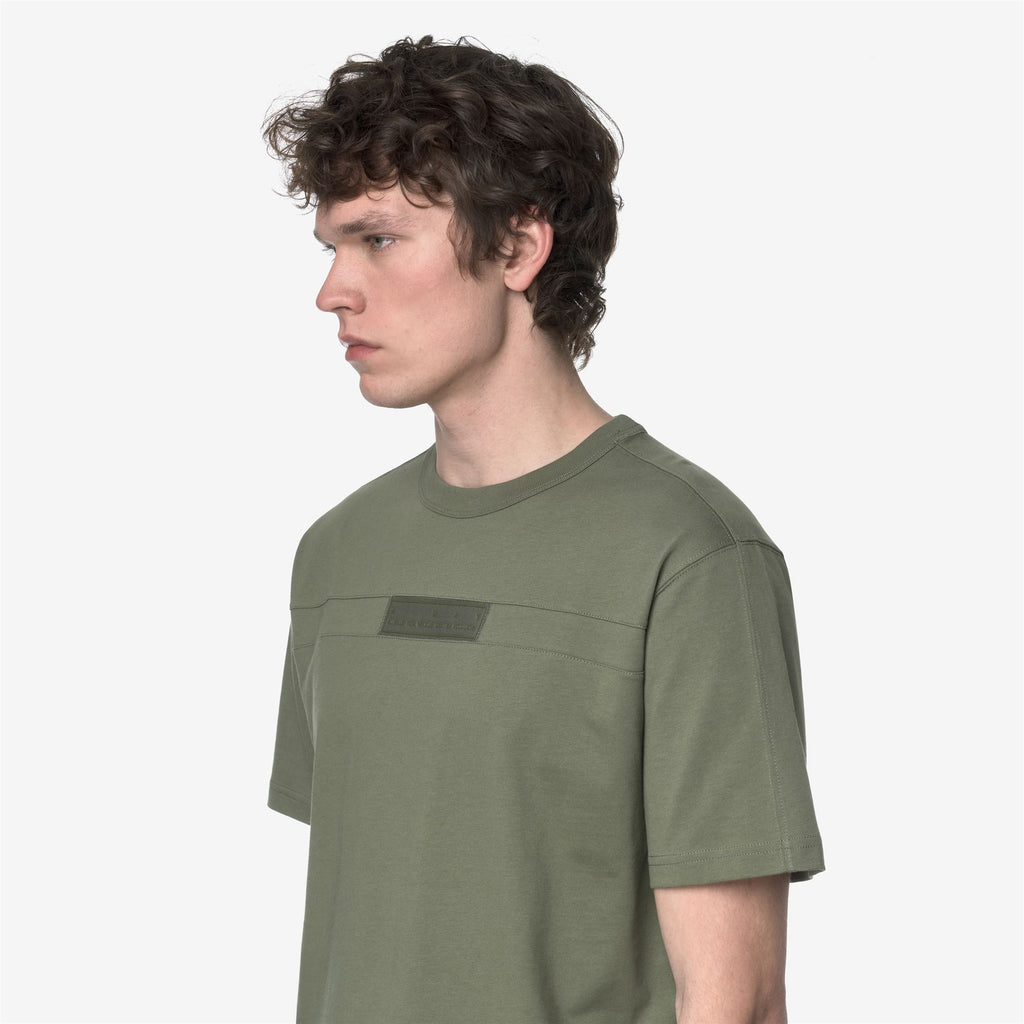 T-Shirts & Top_MAN_FANTOME DOUBLE LABEL_T-Shirt_Green Lichen - Commercial 7
