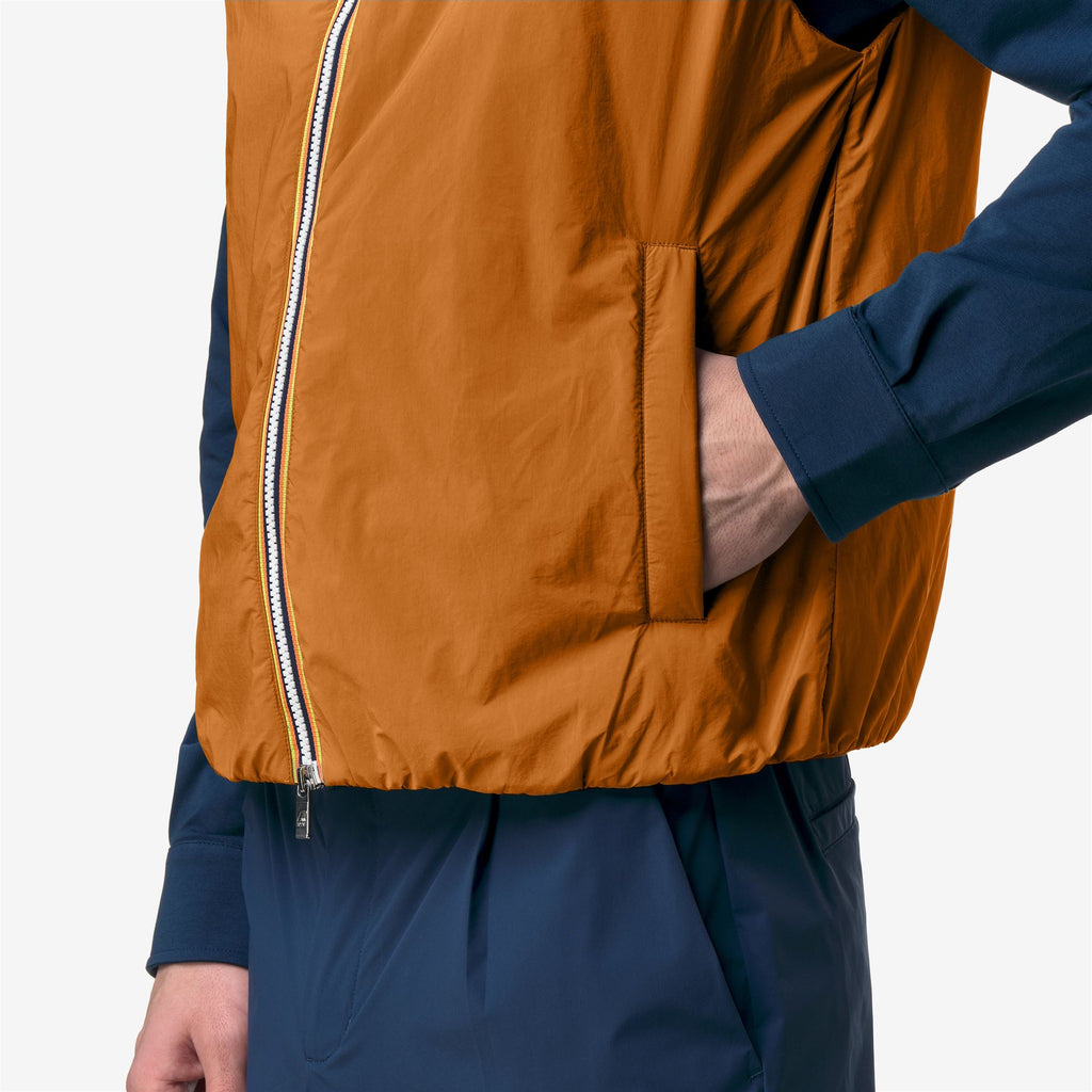 Jackets_MAN_VALEN PLAIN WARM_Vest_Orange Adobe - Commercial 7