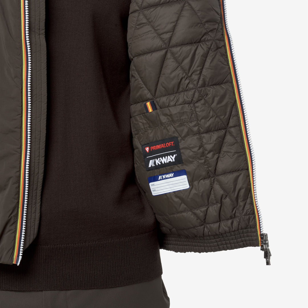 Chaleco aislante ecológico de color oliva negro para hombre main