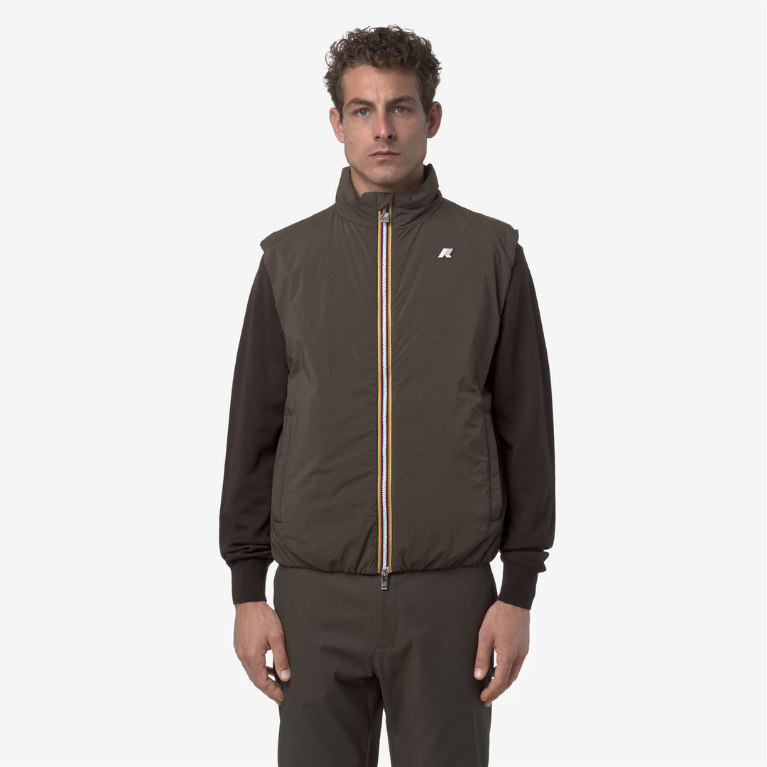 Chaleco aislante ecológico de color oliva negro para hombre main