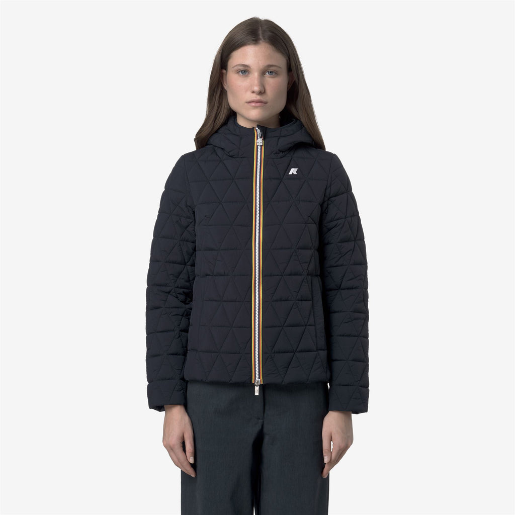 Jackets_WOMAN_LIL DIAMOND QUILTED WARM_Short_Blue Depth - Commercial 4