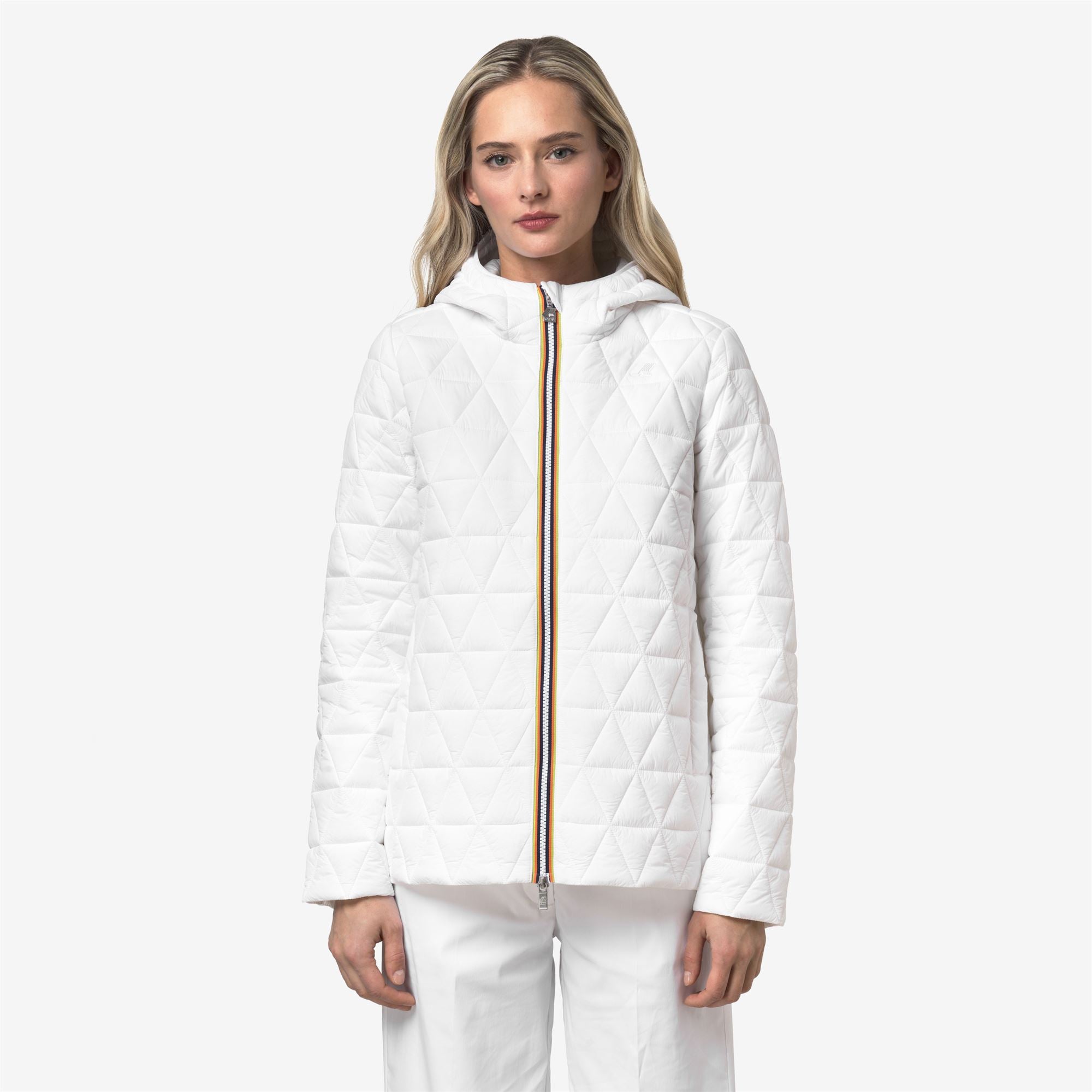 Jackets_Woman_MADLAINE DIAMOND QUILTED WARM_Short_White - White - Commercial 4