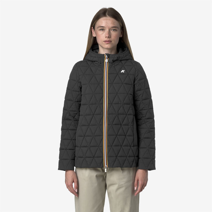 Chaqueta corta acolchada gris para mujer con capucha y relleno Primaloft 3