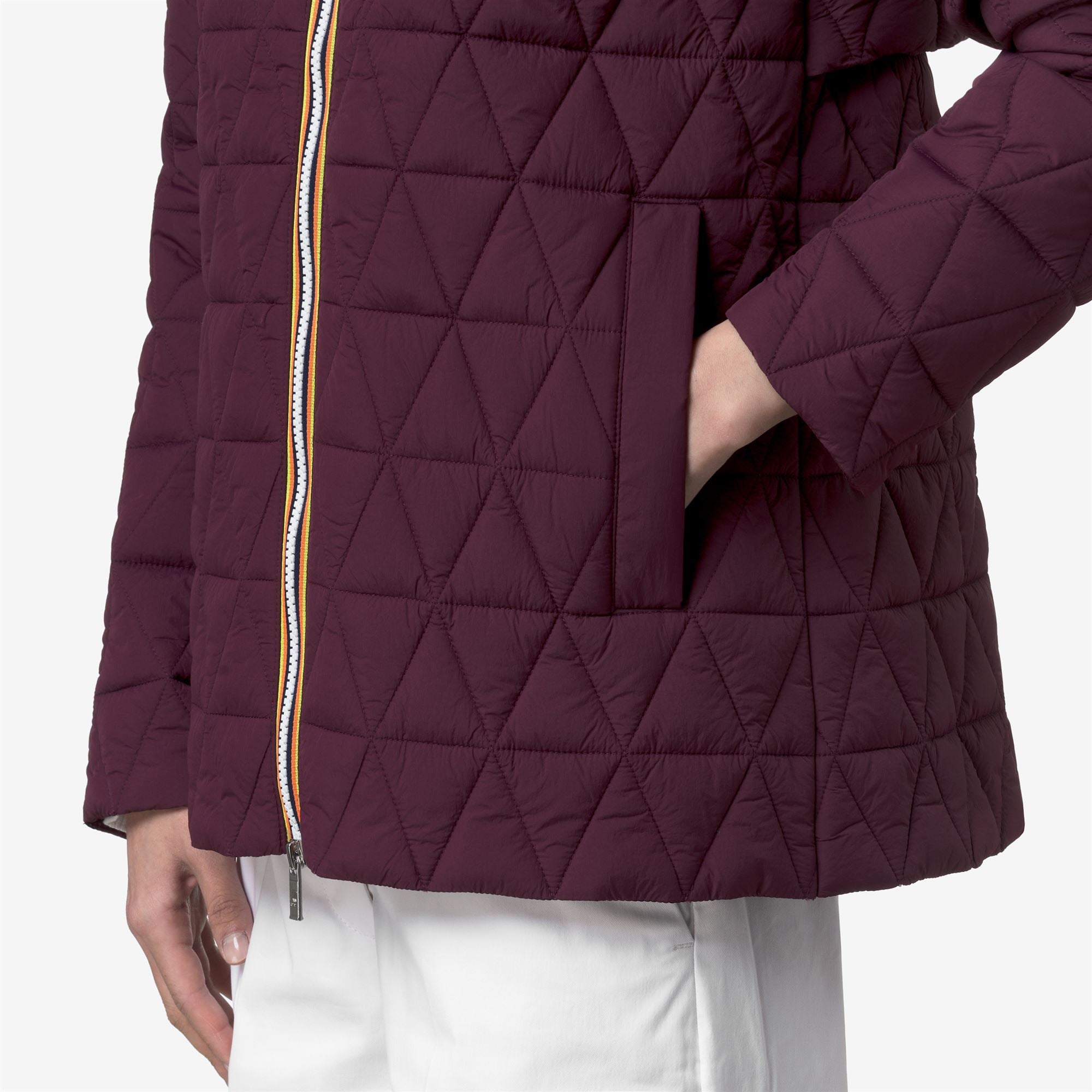 Jackets_Woman_MADLAINE DIAMOND QUILTED WARM_Short_Violet Mauve Wine - Commercial 7