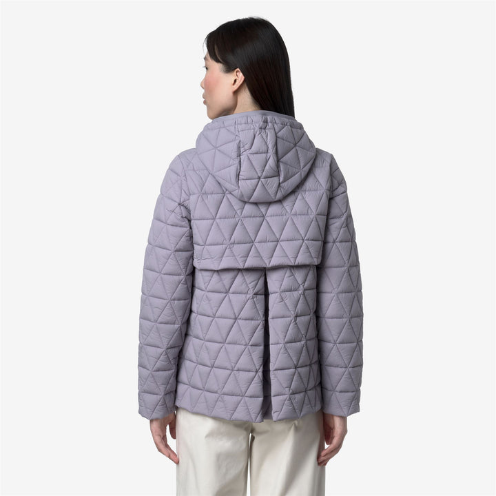 Chaqueta corta acolchada con capucha para mujer en color violeta 5