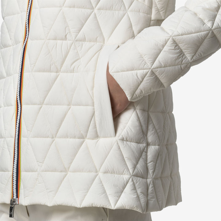 Chaqueta acolchada corta blanca para mujer con relleno Primaloft 2