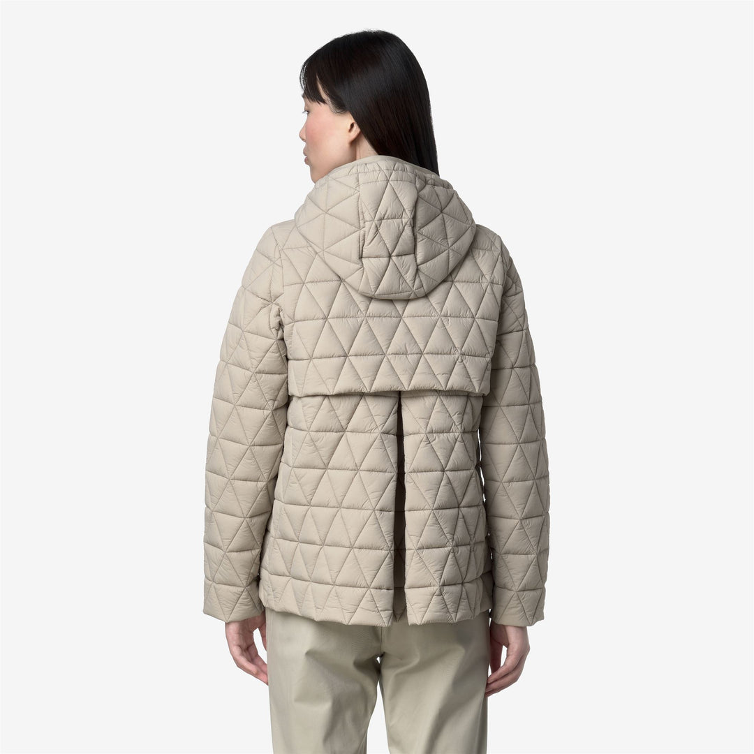 Chaqueta corta acolchada beige para mujer con capucha y relleno Primaloft main