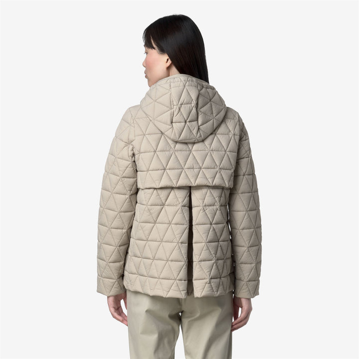 Chaqueta corta acolchada beige para mujer con capucha y relleno Primaloft 5