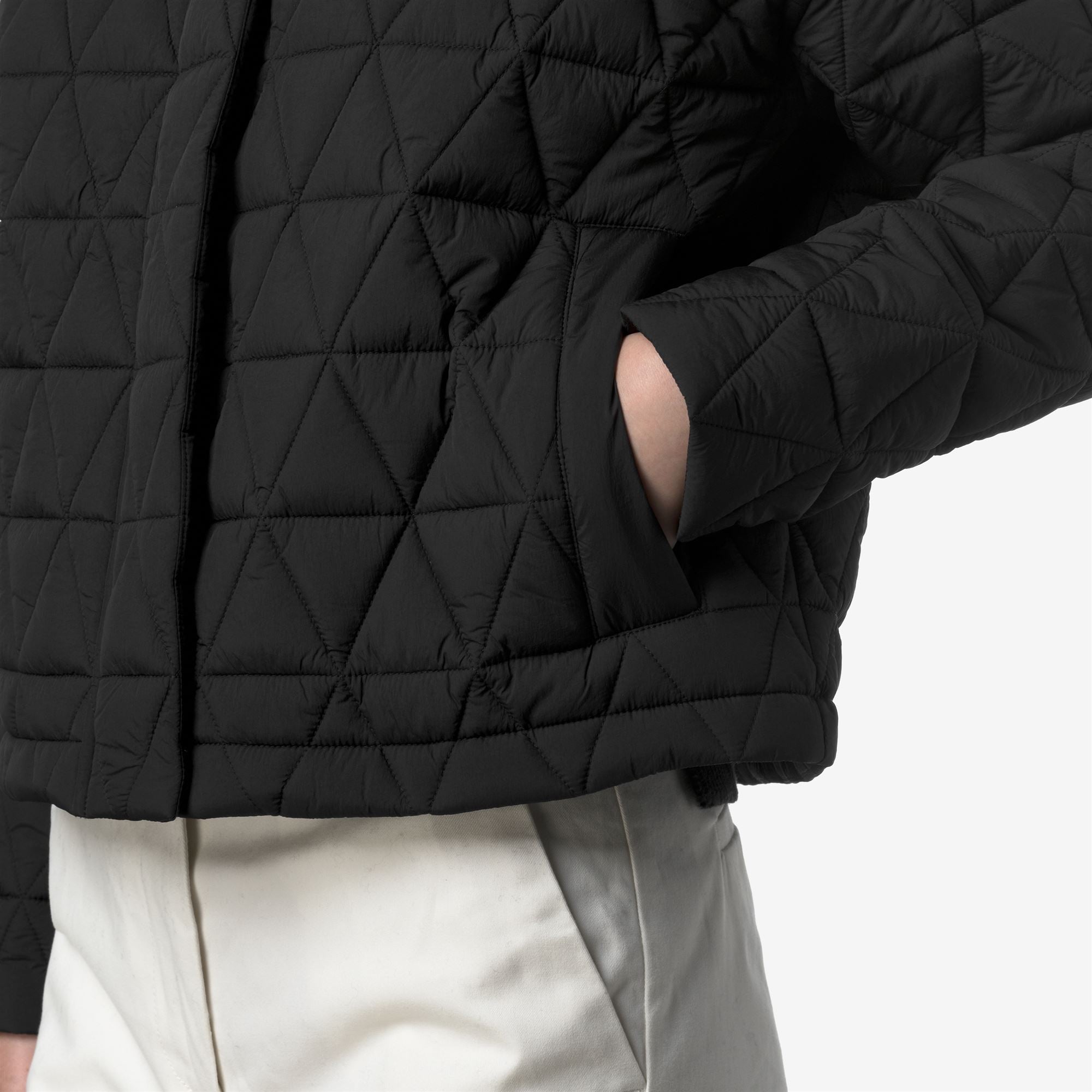 Jackets_WOMAN_SABRINA DIAMOND QUILTED WARM_Short_Black Pure - Black Pure - Commercial 7