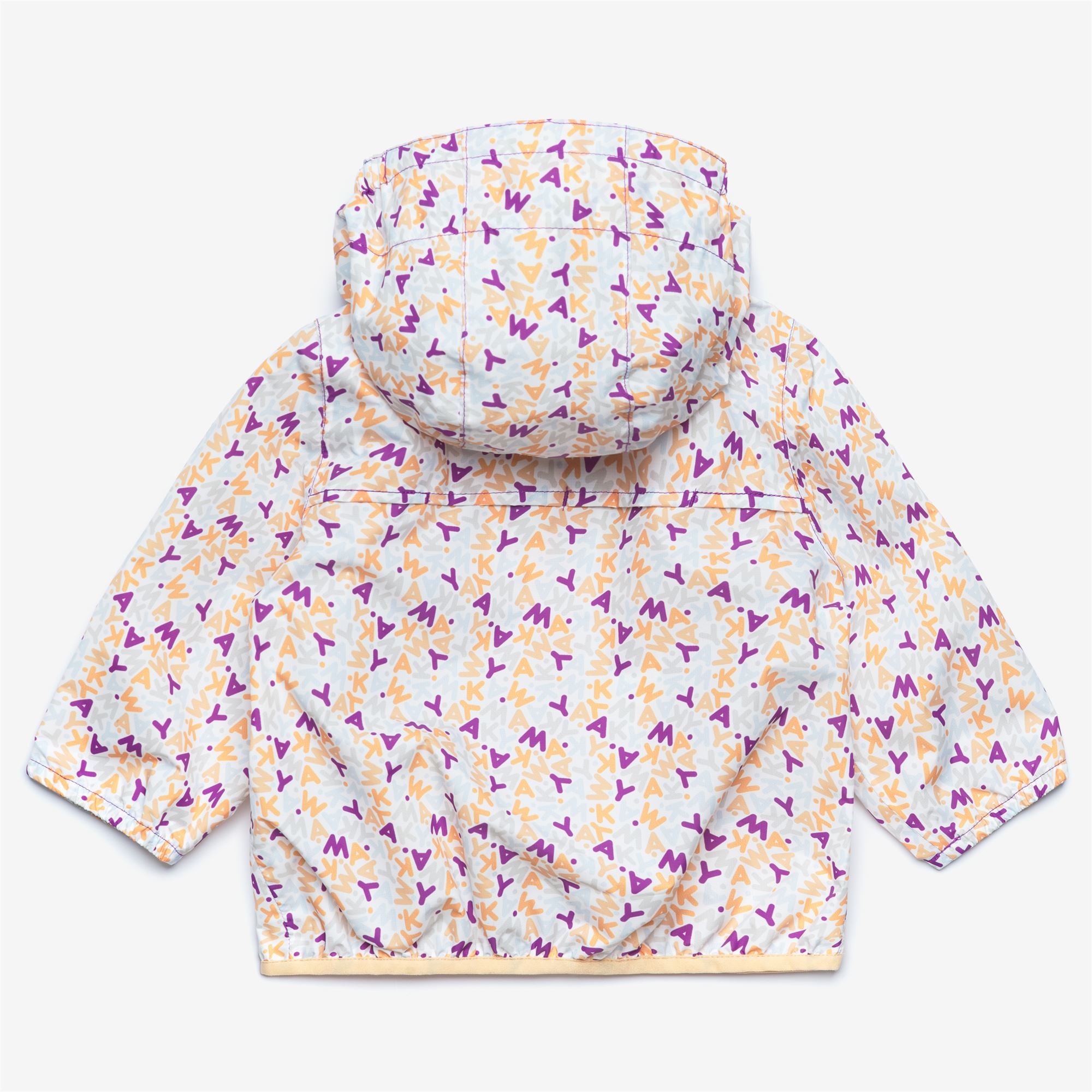 Jackets_KID UNISEX_E. LE VRAI 4.0 CLAUDINE GRAPHIC_Mid_letters girl - Commercial 2