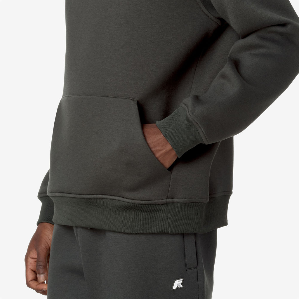 Fleece_MAN_BERNIE SPACER_Pull Over_GREEN BLACKISH - Commercial 7