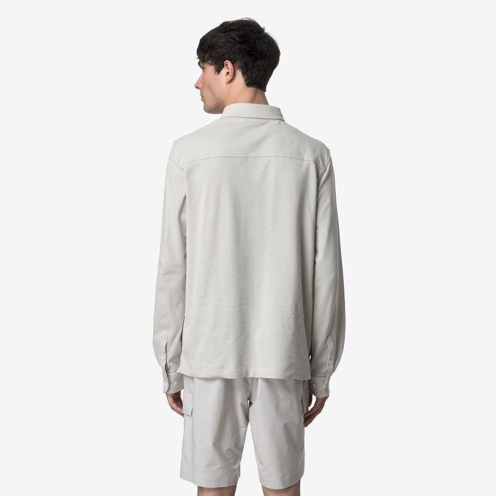 Camisa clásica de piqué gris beige para hombre de estilo urbano 3