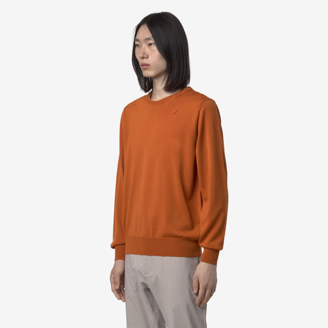 Jersey de cuello redondo de lana merino color naranja óxido para hombre main