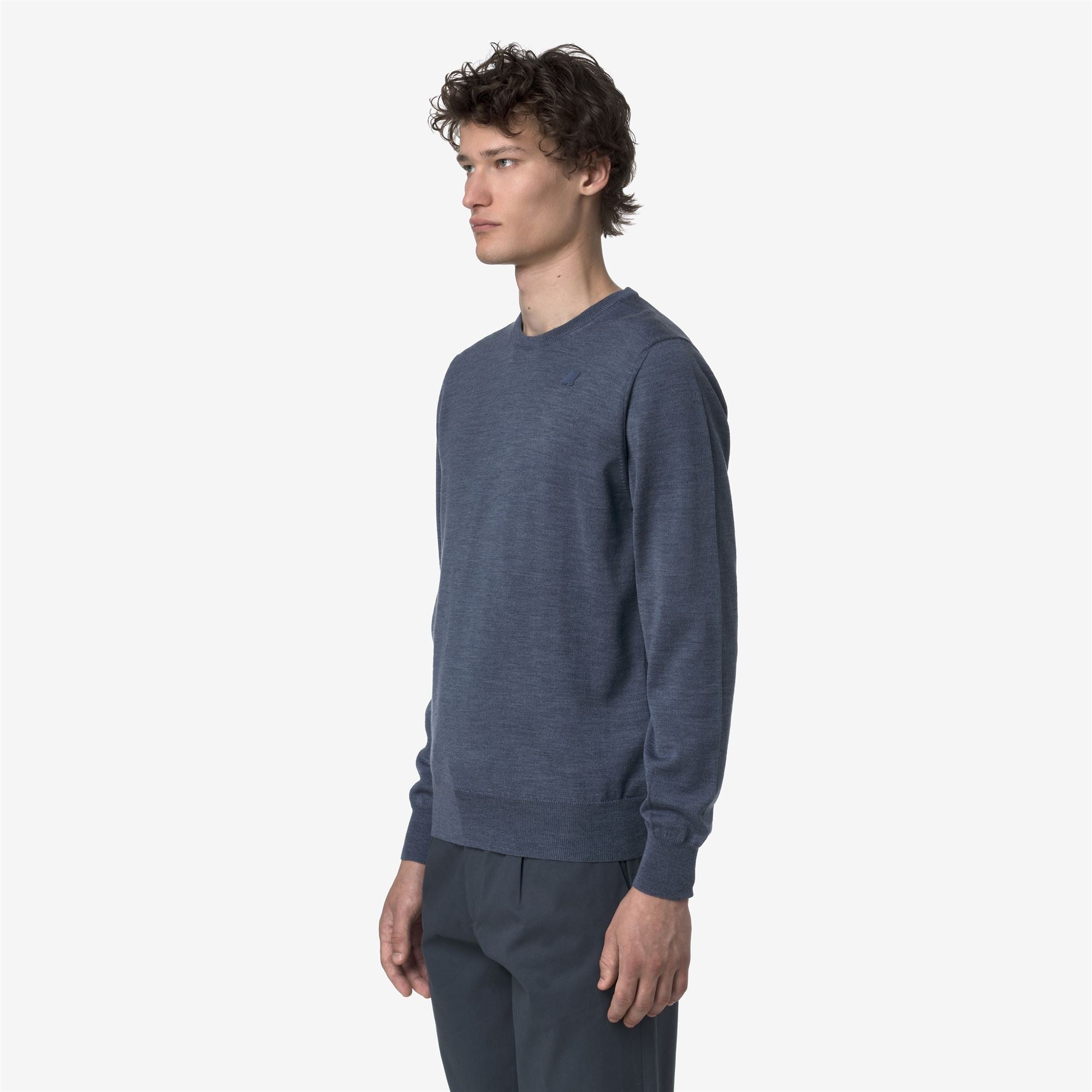 Knitwear_MAN_SEBASTIEN MERINO_Pull Over_Blue Avion Mel - Commercial 5