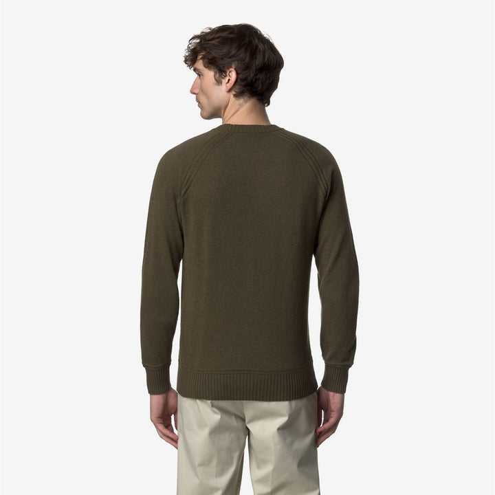 Suéter de cuello redondo de lana y cachemira marrón para hombre 5