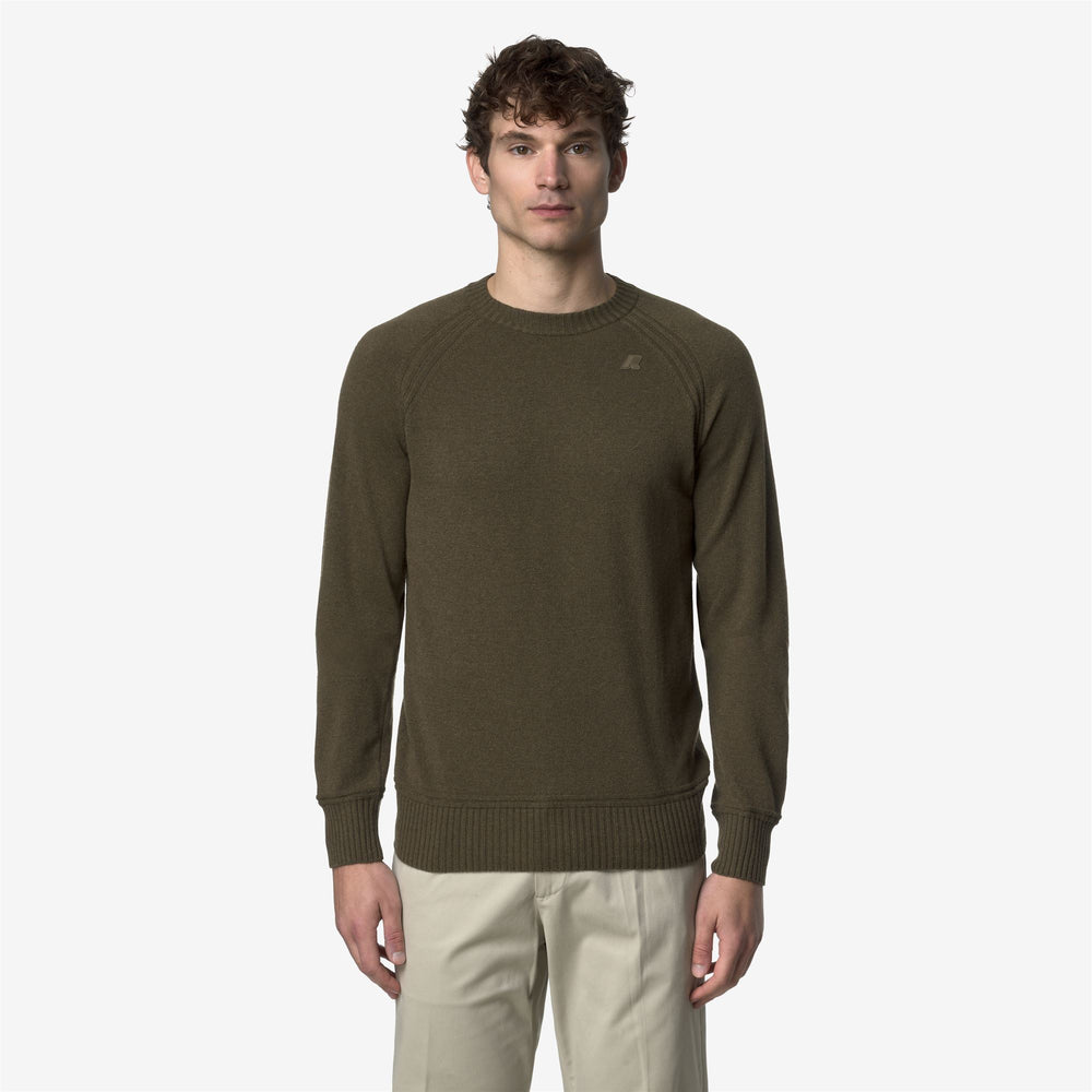 Suéter de cuello redondo de lana y cachemira marrón para hombre 02