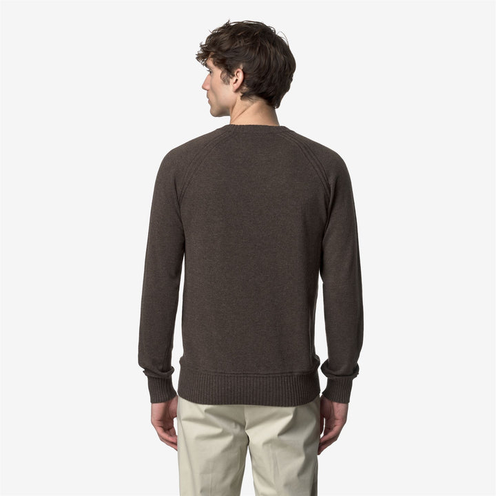 Suéter de punto de cuello redondo de lana y cachemira marrón para hombre 5