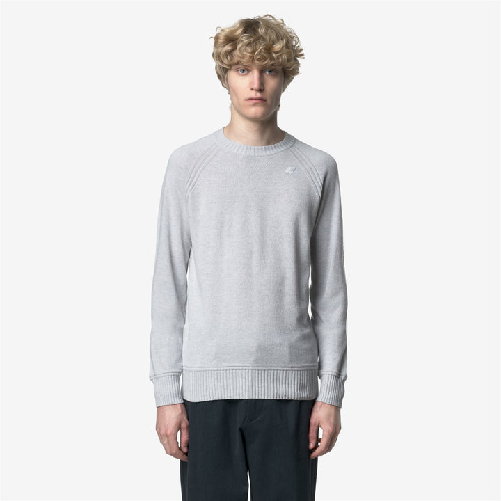 Maglione girocollo in lana e cashmere grigio chiaro da uomo 3