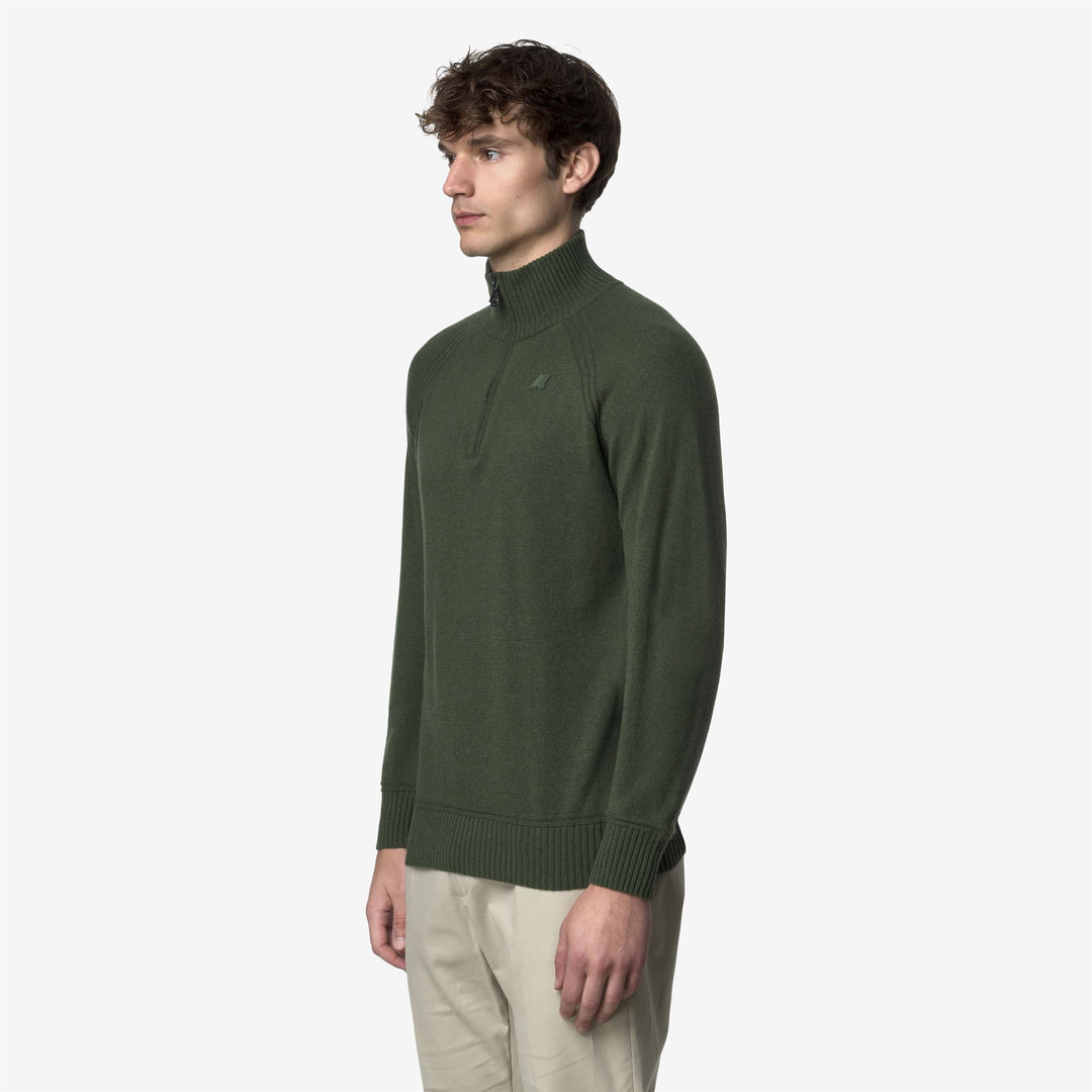 Polo de punto de lana de cachemira verde con media cremallera para hombre main