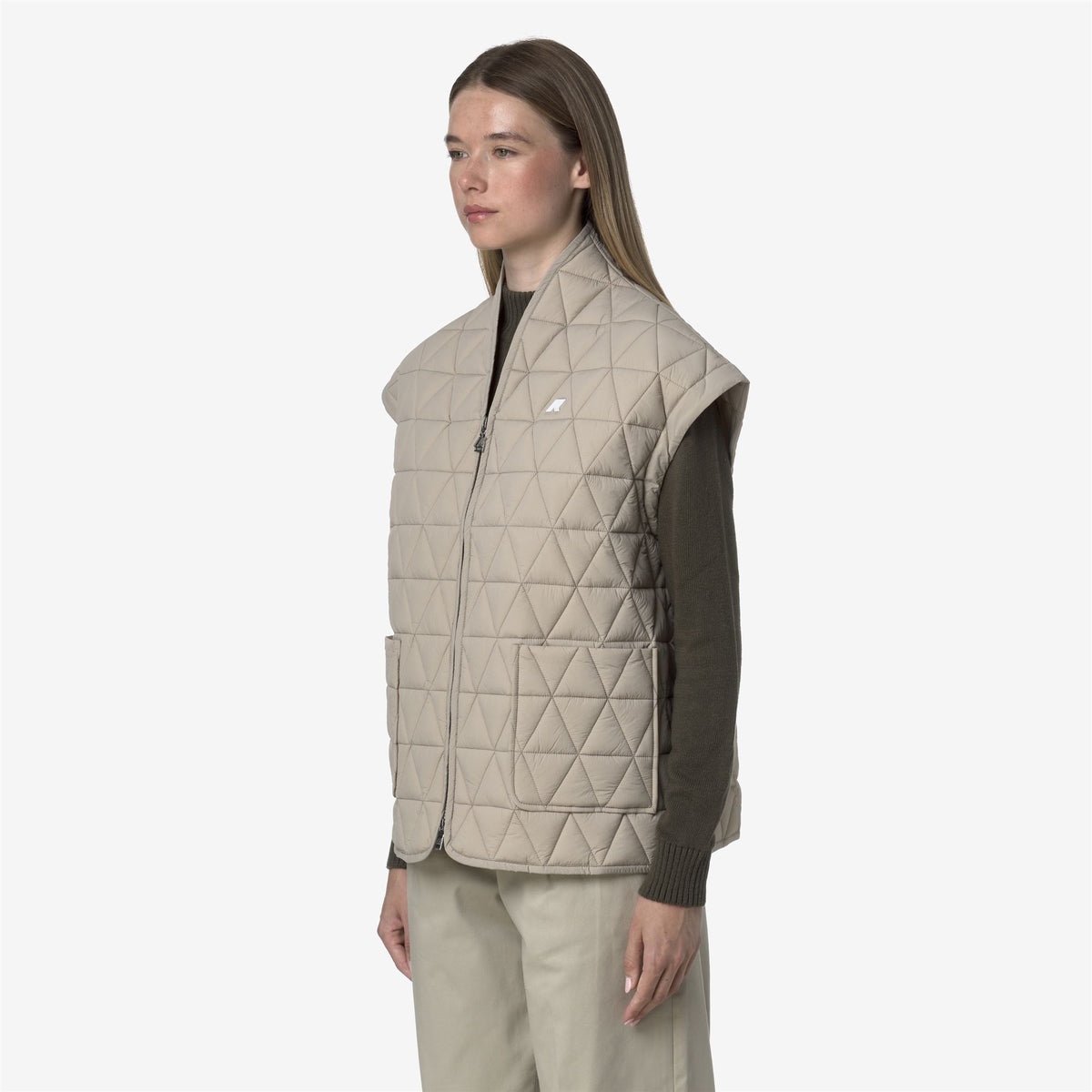 Jackets_WOMAN_SALOIRE DIAMOND QUILTED WARM AF_Short_Beige Cashmere - Commercial 5