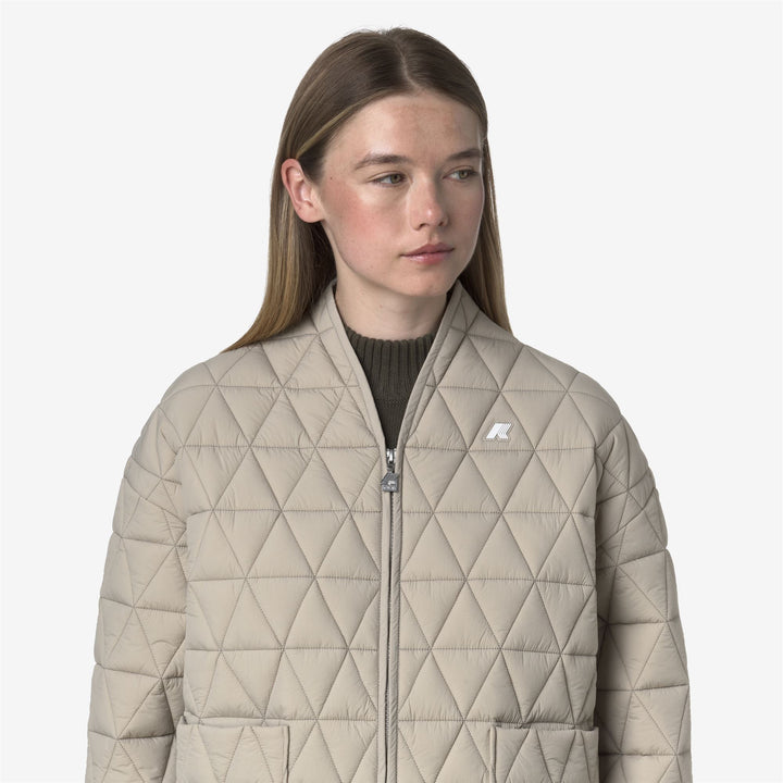 Chaqueta acolchada beige de entretiempo para mujer con relleno ecológico 2