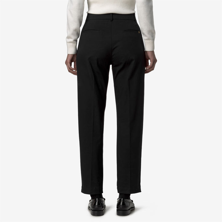 Pantalones chinos negros para mujer con elástico y bolsillos laterales 3