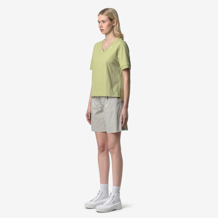 T-shirt da donna con scollo a V in morbido jersey di cotone verde lime scuro 4