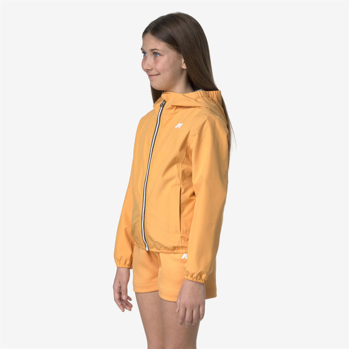 Chaqueta corta impermeable naranja ámbar para niña con forro transpirable 2