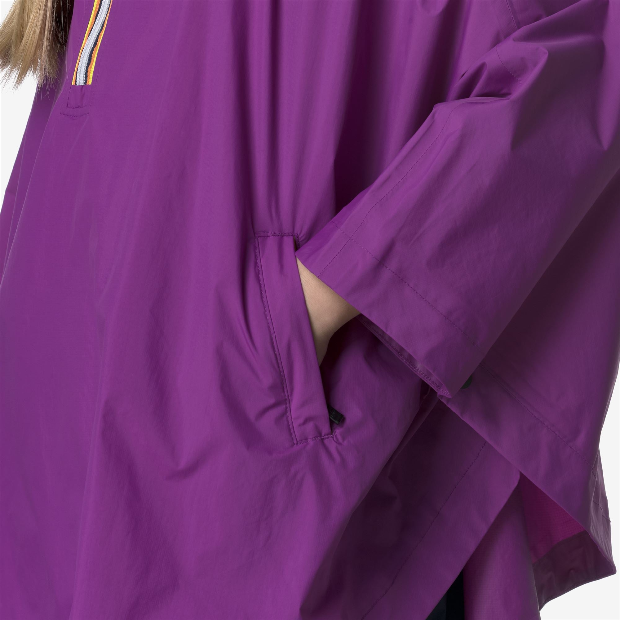 Jackets_KID UNISEX_P. LE VRAI 4.0 MORGAN_Poncho_Violet - Commercial 7