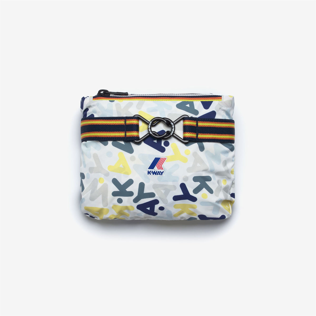 Jackets_KID UNISEX_P. LE VRAI 4.0 CLAUDE GRAPHIC_Mid_letters boy - Commercial 2