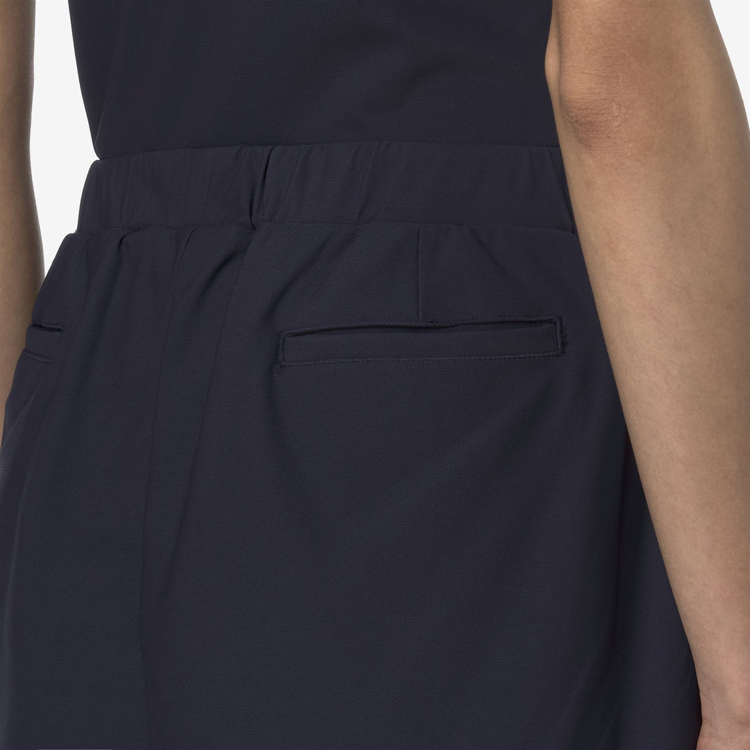 Falda corta de golf para mujer en azul profundo de nylon elástico main