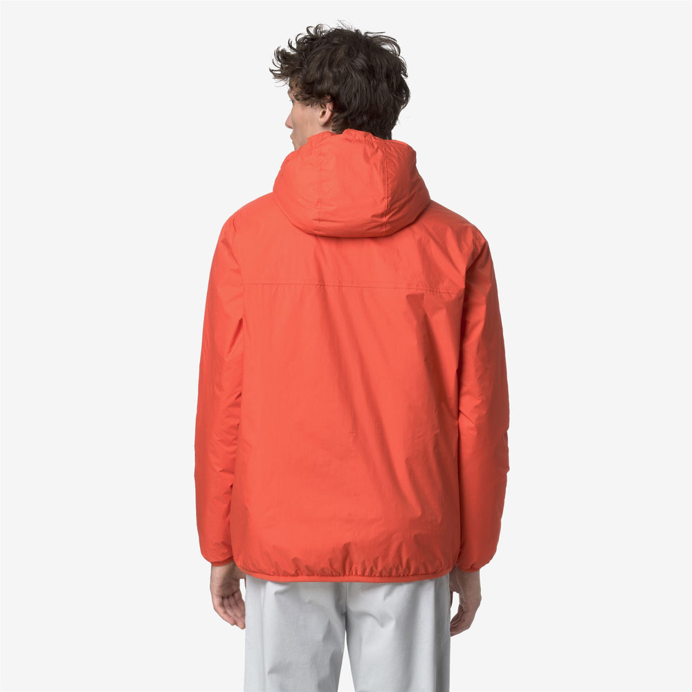 Chaqueta impermeable unisex naranja de entretiempo con acolchado sintético 02