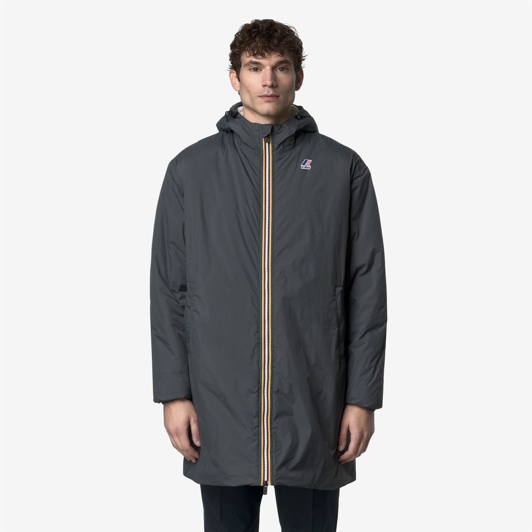 Chaqueta impermeable unisex gris de 3/4 de largo con forro de sherpa main