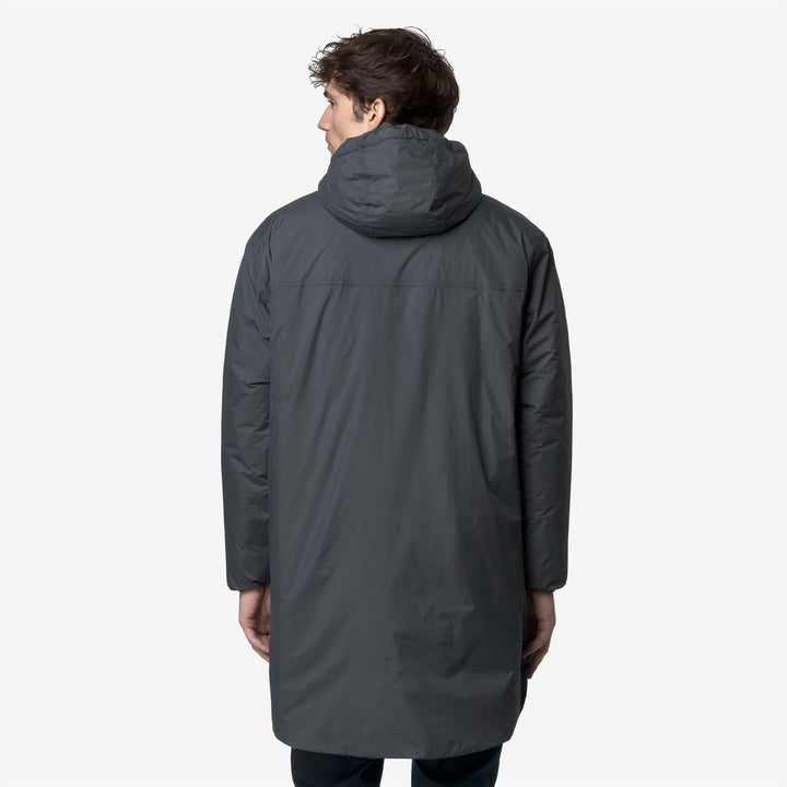 Chaqueta impermeable unisex gris de 3/4 de largo con forro de sherpa 5