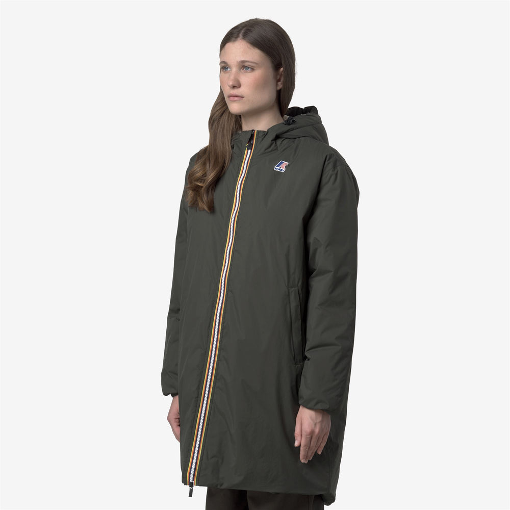 Chaqueta impermeable unisex verde y negra de 3/4 de longitud con forro de sherpa 02