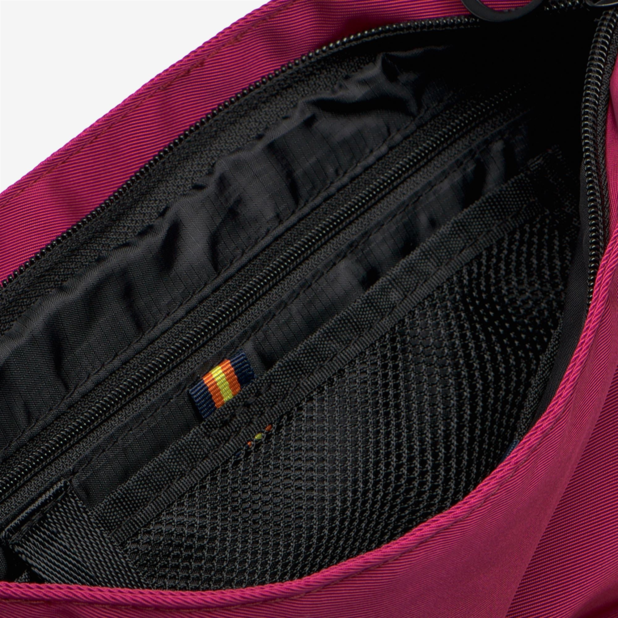 Bags_Woman_AMIE_Shoulder Bag_Red Granita - Commercial 2