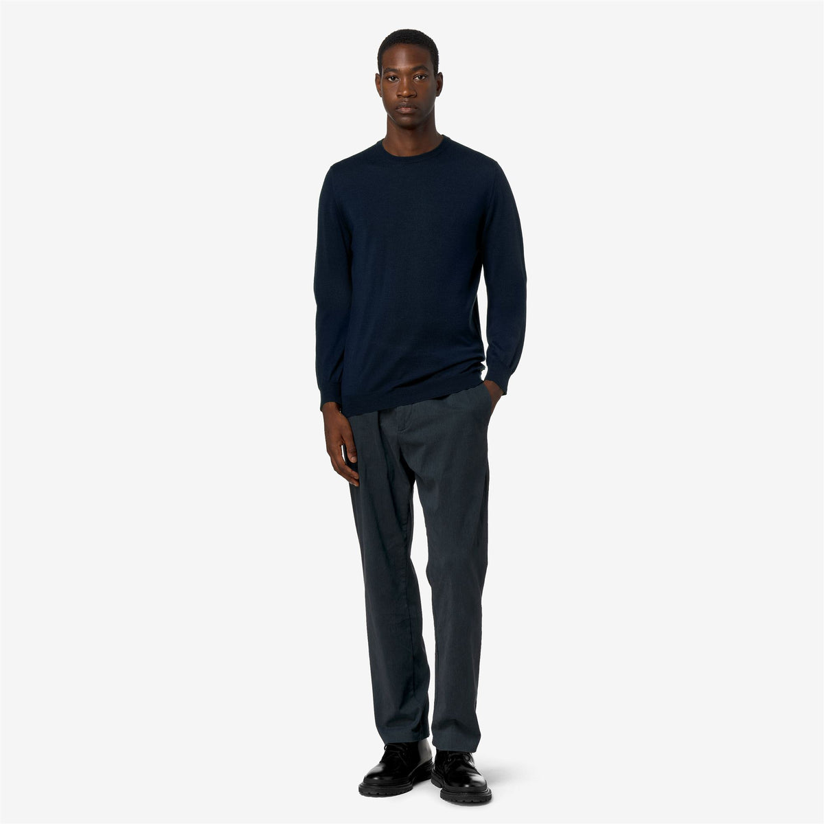 Knitwear_Man_SEBASTIEN WOOL SILK CASHMERE_Pull Over_Blue Depth - Commercial 7