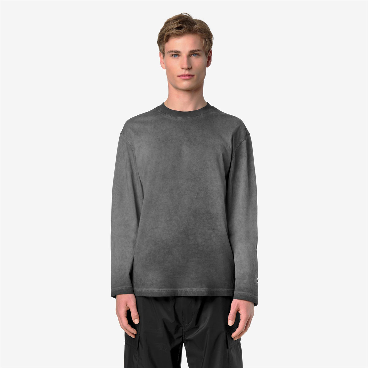 T-Shirts & Top_Man_NARDO LF_T-Shirt_Black Pure - Commercial 4